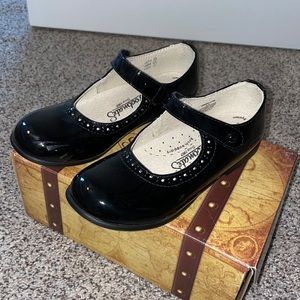 Girls Patent leather Maryjane shoes
